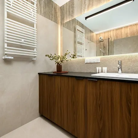 Prestizowe Z Widokiem Na Rzeke I Parkingiem By Renters Prestige *