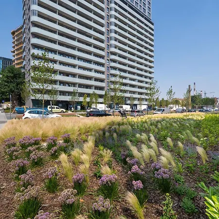 Prestizowe Z Widokiem Na Rzeke I Parkingiem By Renters Prestige